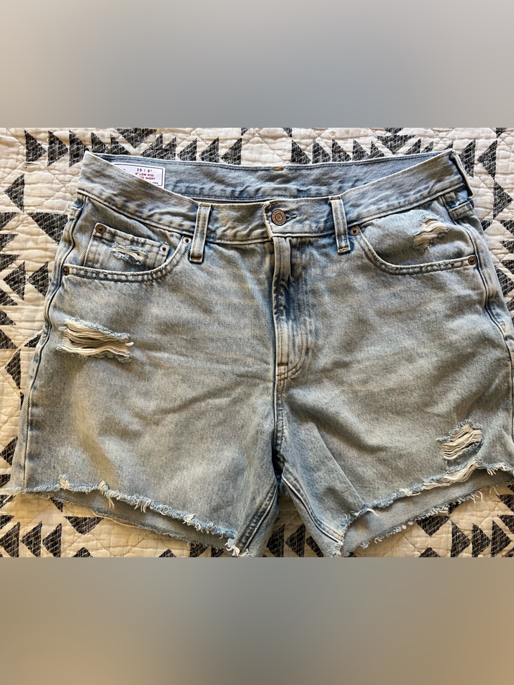 2 pairs Gap Low Stride denim shorts size 8 tall, EUC - Picture 4 of 8